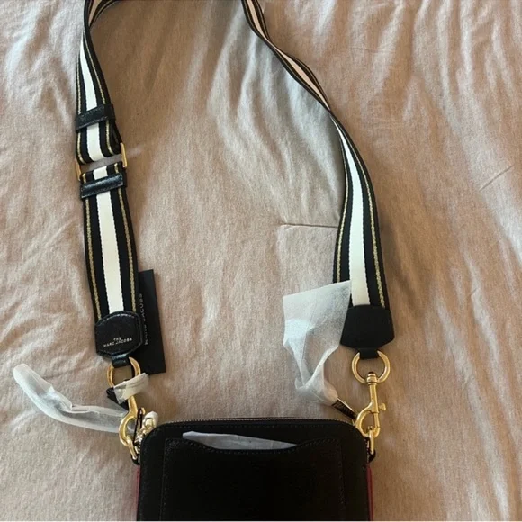 Marc Jacobs Black and Burgundy Snapshot Crossbody Bag - Picture 5 of 8